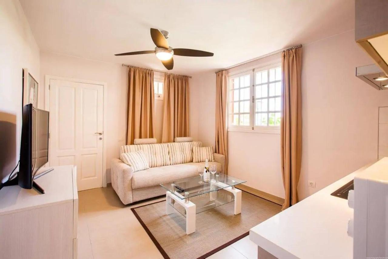 1 Bedroom Apartment For 4 People In Tenerife Costa Adeje  Exterior foto